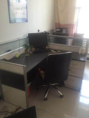 雙人的工位 一口價(jià)-包頭昆都侖區(qū)團(tuán)結(jié)大街辦公家具